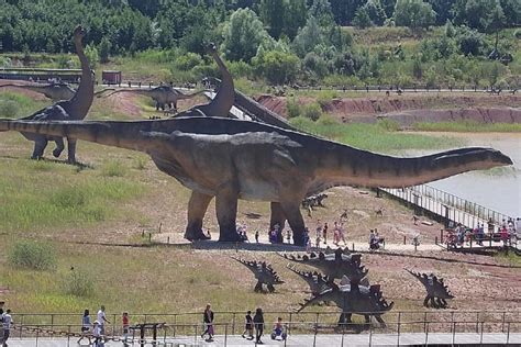 十大最强恐龙排名 霸王龙排名第二(咬合力可达20吨)— 爱才妹生活