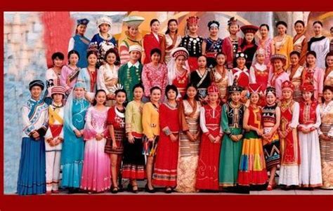 中国56个民族风俗人物 - 爱图网