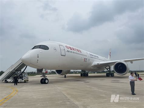 四川航空首架空客A350XWB飞机成功首飞_凤凰网健康_凤凰网