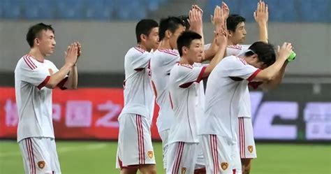 中国队2:1逆转泰国队 闯进亚洲杯8强（图）_国内_新闻频道_云南网