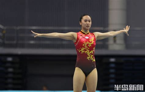 蹦床奥运冠军朱雪莹泪洒青岛赛场-半岛网