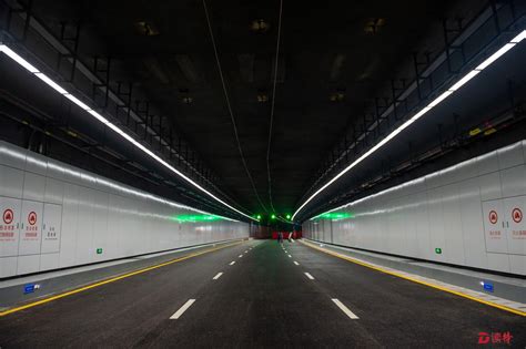 南坪快速三期正在通隧道 2018年年底将完工 - 深圳本地宝