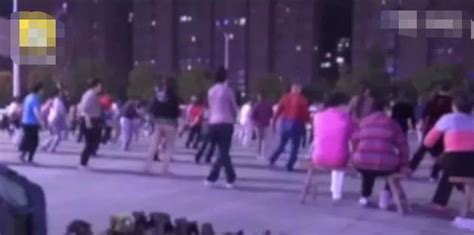 60岁大妈跳广场舞，身上掉下一块“肉”，医生的话让她无法接受
