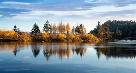 美丽的秋日风景高清图片下载-正版图片600486084-摄图网