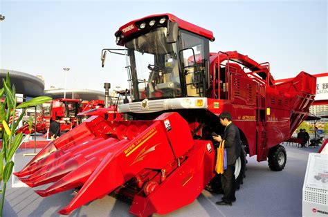 2017武汉国际农机展勇猛机械风采-农机图片-农机通