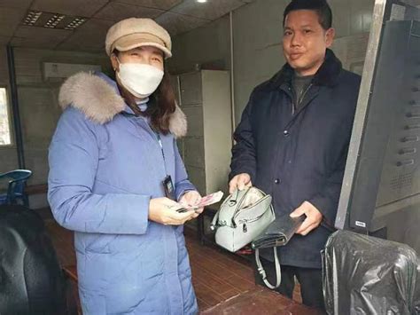 遗落价值万元贵重物品，公交车队长帮助寻回-衡阳市公共交通集团有限公司官网