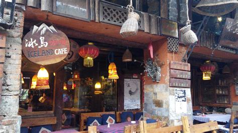 大理古城的咖啡店高清图片下载-正版图片500590958-摄图网