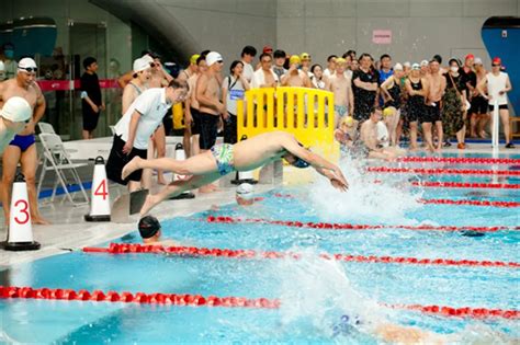 孙杨以绝对优势摘得亚运会男子400米自由泳金牌_米后