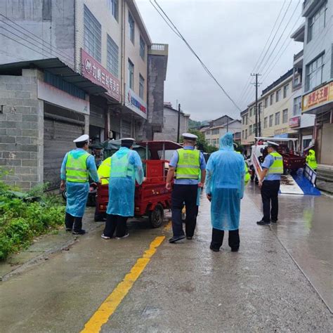 湘西永顺县开展联合大执法重拳整治农村道路交通秩序_头盔_砂坝镇_行动