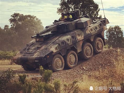 中国八轮装甲车族追赶世界先进 从南北竞争开始_凤凰网