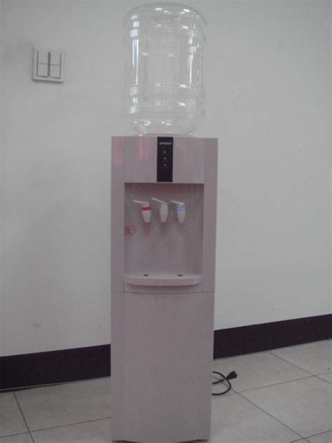 厂家直销台式饮水机 桌面 迷你饮水机 学校办公家用大桶水饮水机-阿里巴巴