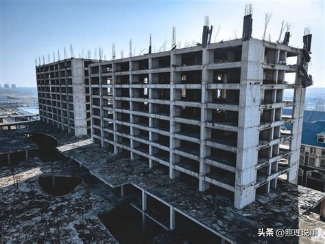 航拍衡阳市中心医院新院烂尾楼，长草3年后，终于要“复活”啦-搜狐大视野-搜狐新闻
