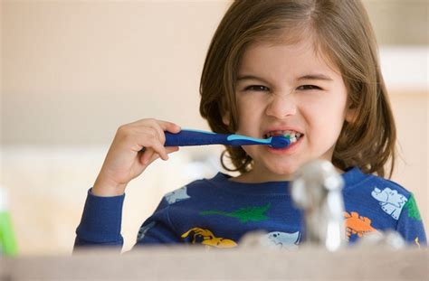 爱牙日刷牙的小朋友元素素材下载-正版素材401598932-摄图网