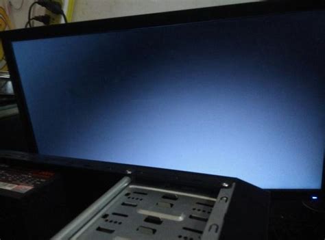 电脑屏幕有条纹并闪烁，电脑屏幕条纹闪烁