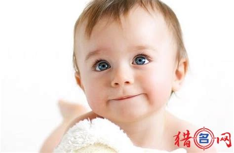 邓氏猪宝宝起名,2013年八月份14号出生的邓氏宝宝取什么名字好_奇缘阁算命网