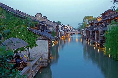 中国“最赚钱”的古镇，景点投资1亿建造，1年就回本，就在浙江