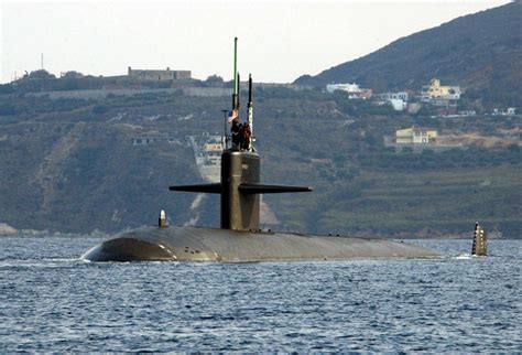 美国核潜艇在南海撞到了什么？这会不会让刚下单的澳大利亚担心其安全性？_樱落网
