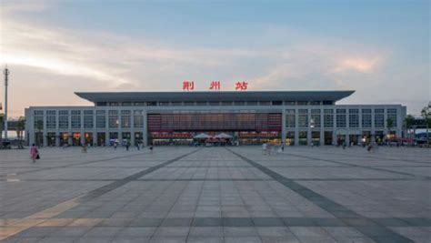 中国湖北荆州火车站站前广场夜景,都市风光,建筑摄影,摄影素材,汇图网www.huitu.com