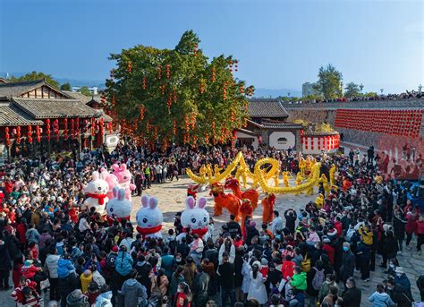 舞龙舞狮迎新春 在西昌建昌古城体验民俗年_四川在线