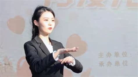 “00后”小姐姐想用手语助力家门口的“亚运会”这场选拔面试竞争很激烈_杭州网