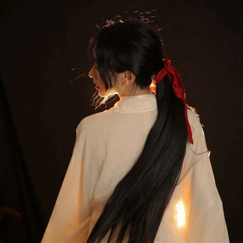 美丽温柔知性女生头像