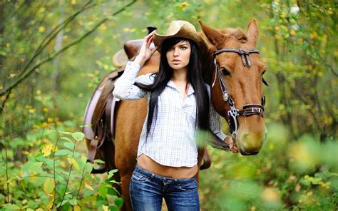 Dating a Horse Girl: The Survival Guide | HORSE NATION