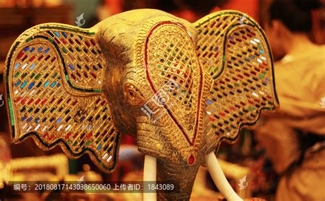 大象吊坠|全国爱克拉珠宝-中国婚博会官网