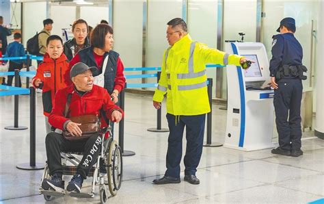 “00后”客运员的首个春运：用自己的坚守保障旅客便捷出行 - 周到上海