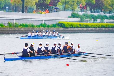 赛艇队员在上海苏州河划桨_3840X2160_高清视频素材下载(编号:6941335)_实拍视频_光厂(VJ师网) www.vjshi.com