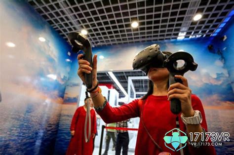 毛俊杰亮相VR活动 体验奇妙新科技_娱乐新闻_海峡网