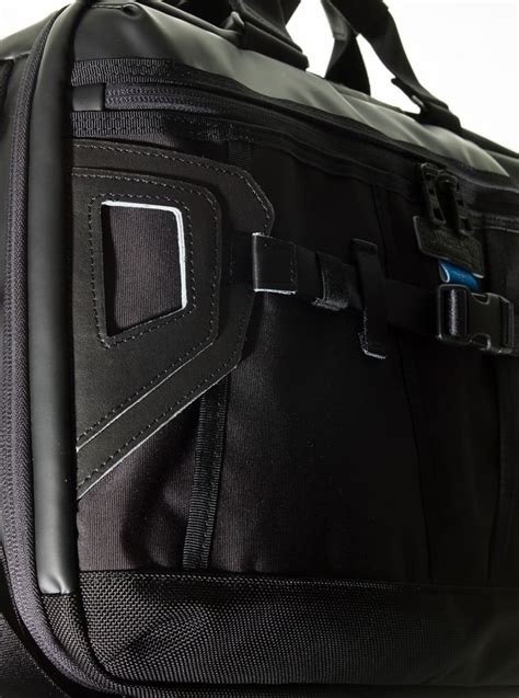 # 便利性更上一層樓：master-piece 攜手 MIZUNO 再度推出聯名，打造 Sports × Bag 現代包款 » L.DOPE