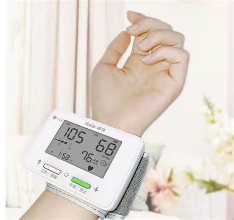 欧姆龙（OMRON）手腕式血压测量仪T10家用全自动高精准老人电子血压计医用-融创集采商城