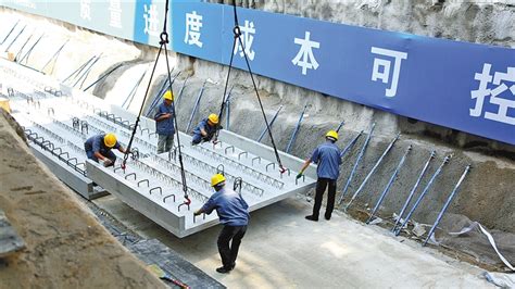内蒙古日报数字报-我区首条装配式 地下综合管廊顺利完工