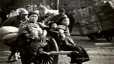 老照片：侵华日军穿过北平正阳门，侵华日军坦克开进南京中华门 - 知乎