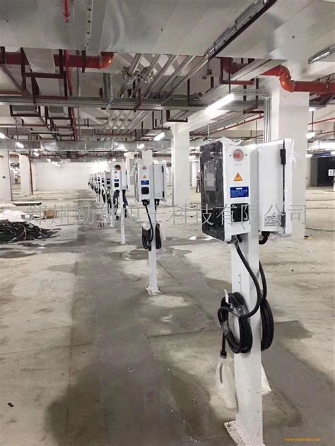 湖南最大新能源车充电站悄然运营 可同时保障164辆电动汽车充电 - 三湘万象 - 湖南在线 - 华声在线