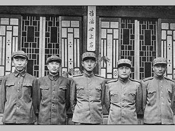 历史上的今天9月20日_1985年朝鲜和韩国艺术团和故乡访问团通过板门店军事分界线首次互访。