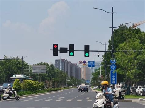 @所有人，郑州新增7处触摸式信号灯，20余条道路可一路绿灯通行 - 社会新闻 - 河南全媒体网官网