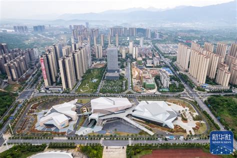 湖南郴州文体中心建设项目钢结构施工完成-郴州新闻网