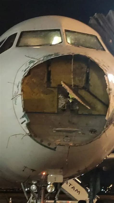 江西航空一飞机万米高空驾驶舱外层玻璃破裂-飞机玻璃破裂的原因是什么 - 见闻坊