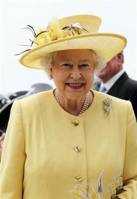 94岁英国女王一生的49个瞬间，每一个值得被记住！ - 知乎