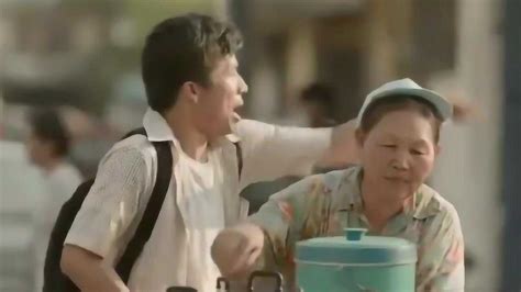泰国暖心公益广告，一份蛋炒饭包含了很多，感人_腾讯视频