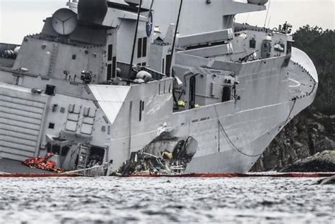 挪威神盾舰遭油轮撞击翻沉浅滩 成首艘沉没现役盾舰_手机新浪网