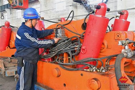 平庄煤业六家煤矿强化设备检修确保安全生产
