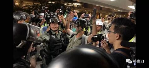 香港警方深夜回应“鸣枪示警”：别无选择，必须且合理！