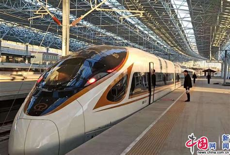中国高铁啥水平？印专家首次来华体验，刚上车就发火：我被人骗了