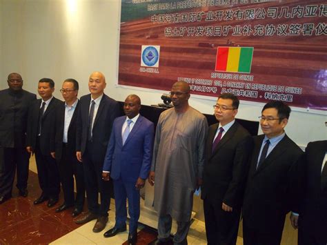 几内亚工程部长视察中国路桥公司承建的1号国道项目