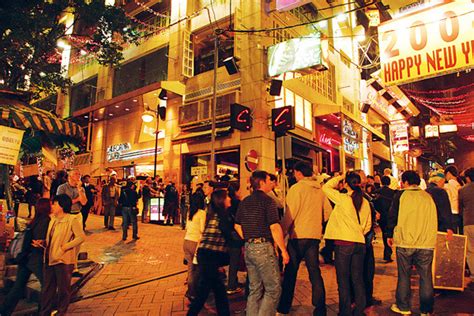 香港夜生活指南|五大特色酒吧区，给你一个不睡觉的理由 - 香港旅游