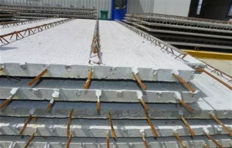 一种大跨度装配整体式钢混凝土组合空腹楼板结构的制作方法
