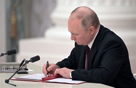 俄罗斯与两个“共和国”签订友好合作互助条约：共同防御外部侵略和互用军事基础设施