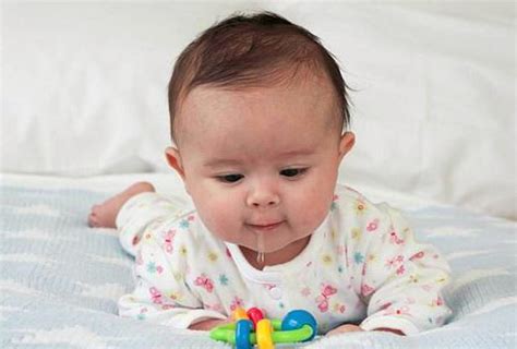 三个月婴儿流口水（3岁宝宝还一直流口水）-幼儿百科-魔术铺